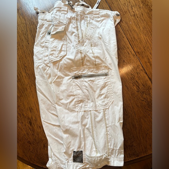 32” White Capris - Picture 3 of 9